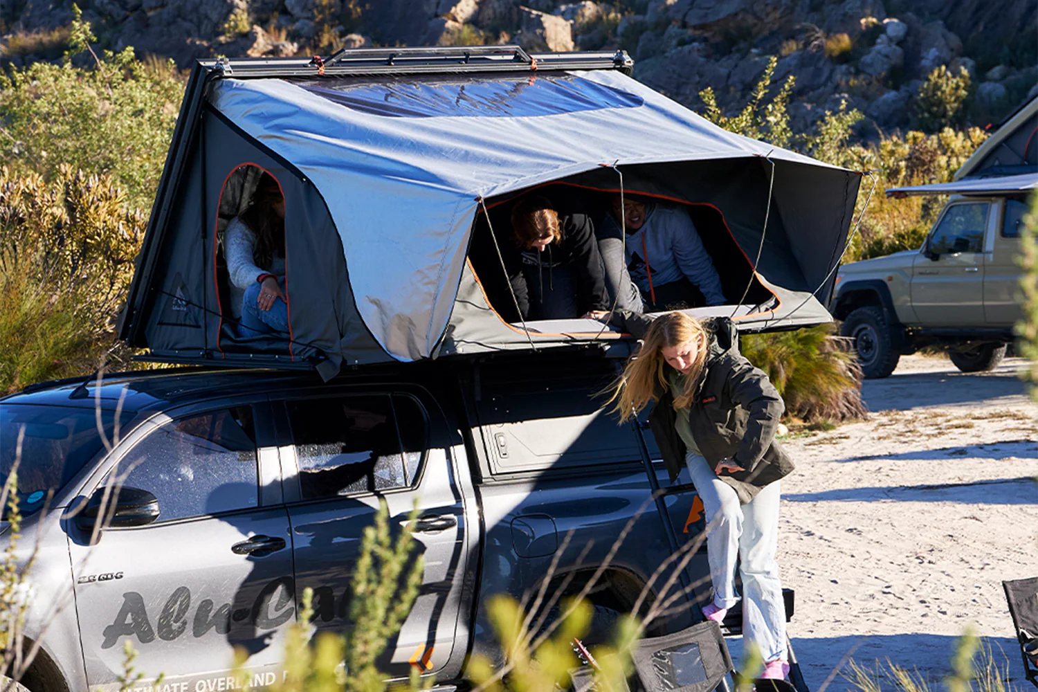 RT-4S Family Rooftop Tent - Image 11