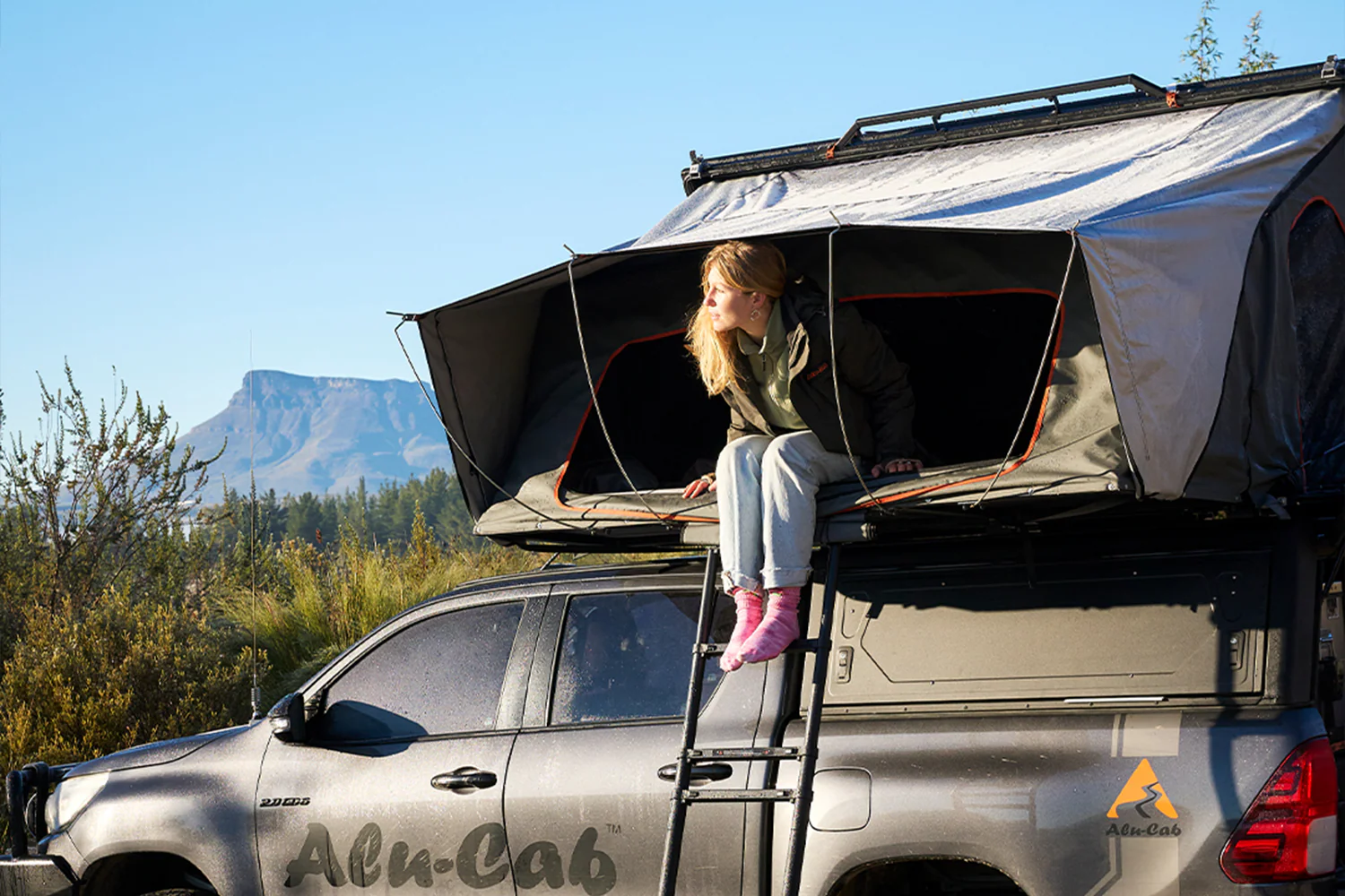 RT-4S Family Rooftop Tent - Image 14