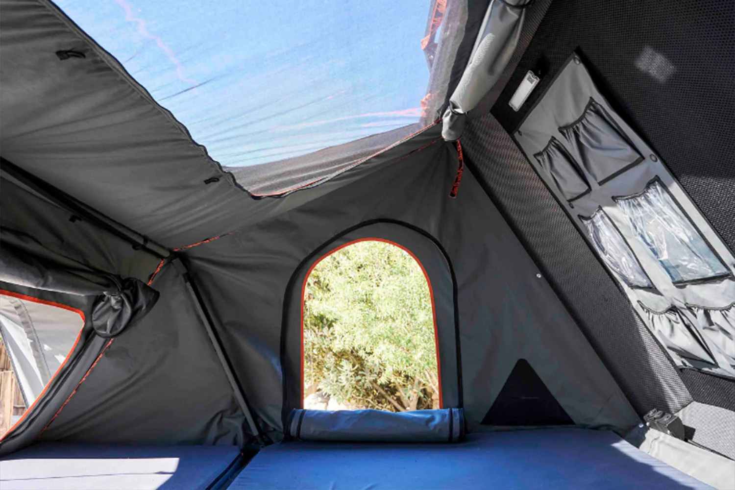 RT-4S Family Rooftop Tent - Image 5