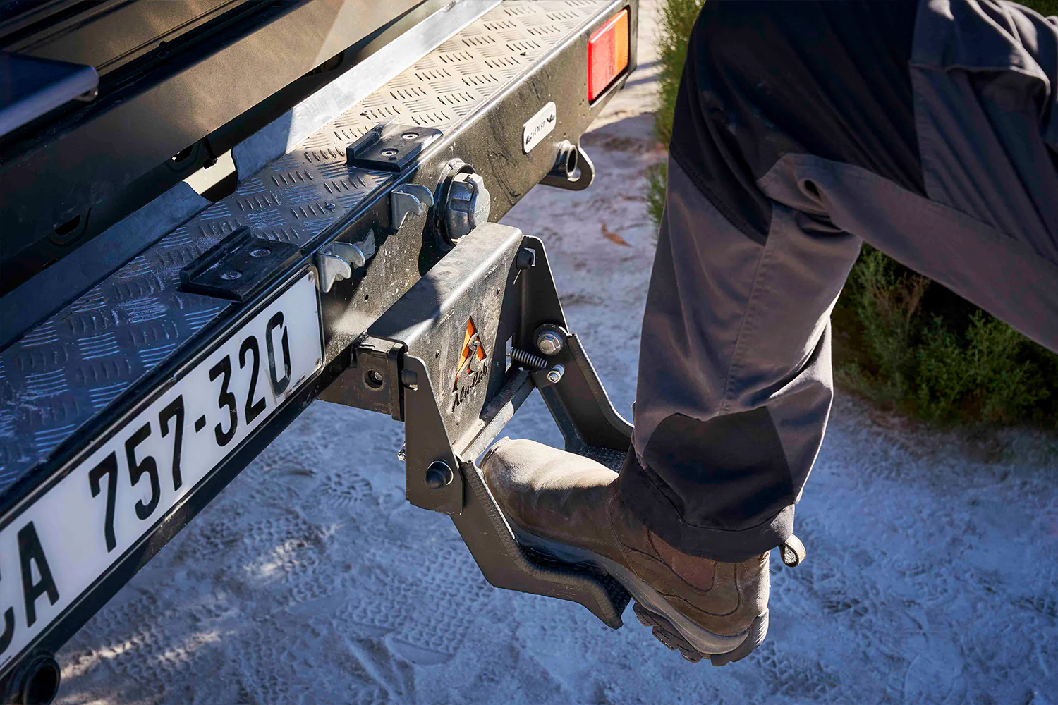 Tow Bar Step - Image 6